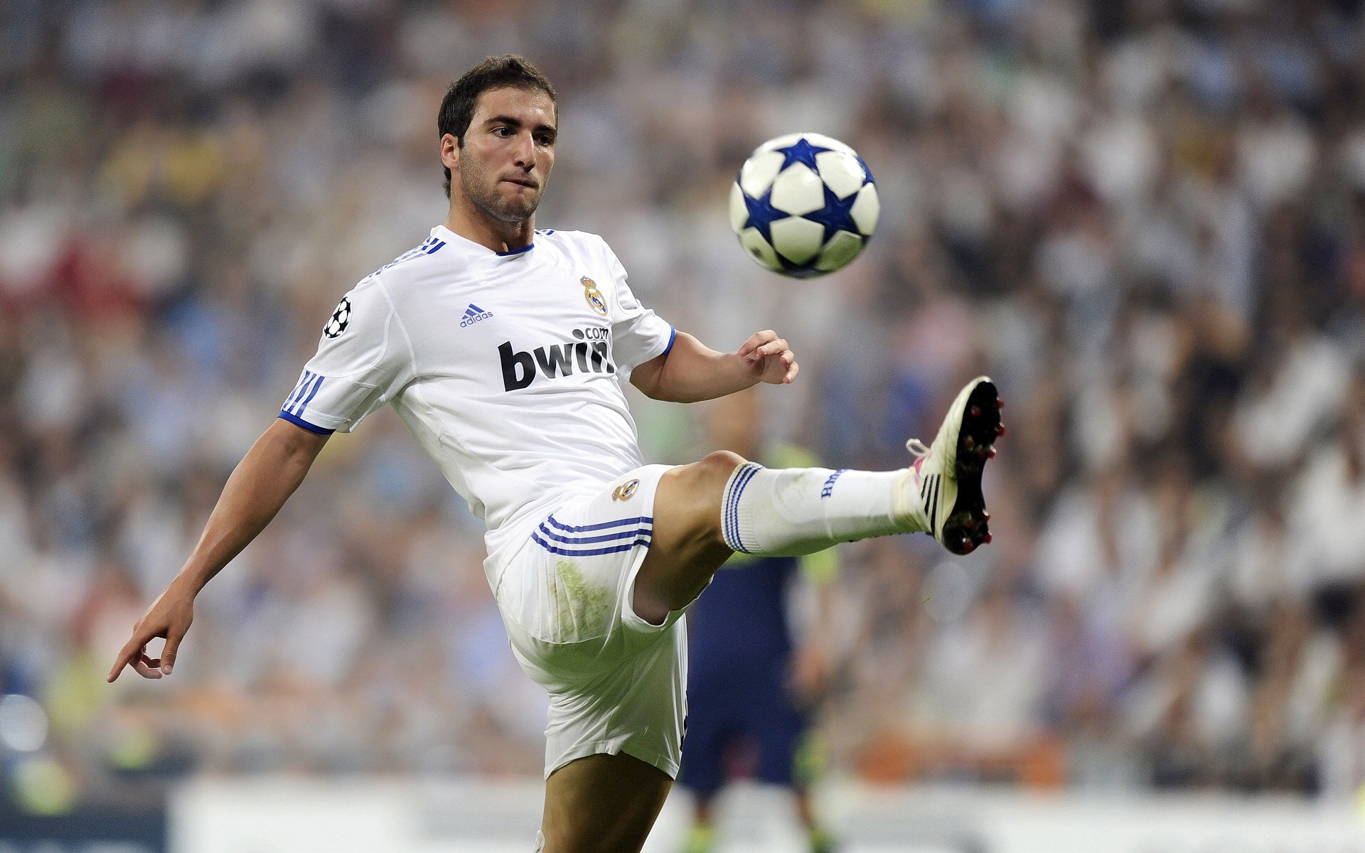 DB官网-当蔚蓝海岸遇见桑巴军团，德布劳内的无解方程式与足球的终极悖论